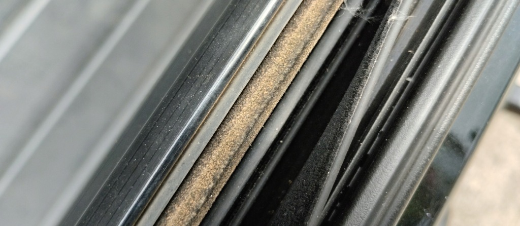 Двері задні праве правий задня jeep commander ii 21r- повний Оригінал