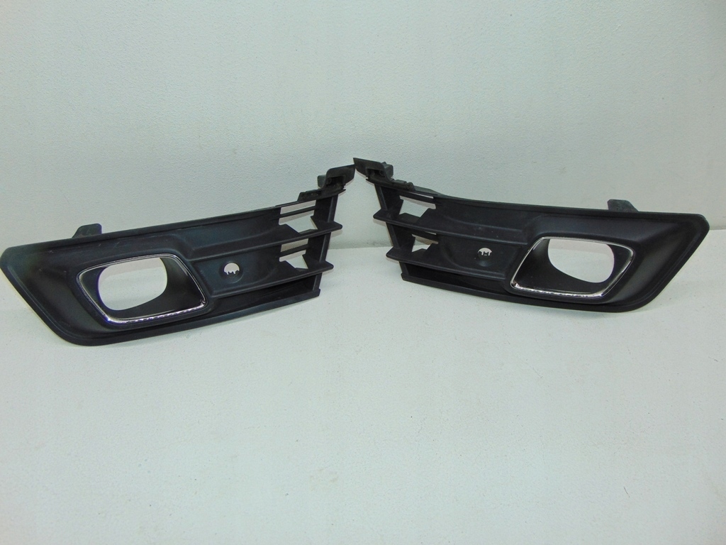 фото №1, Renault captur lift решітка ліва права бампера pdc