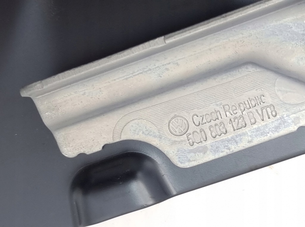Кронштейн аккумулятор vw tiguan ct 571 5qf804869e 5q0803123b Цена