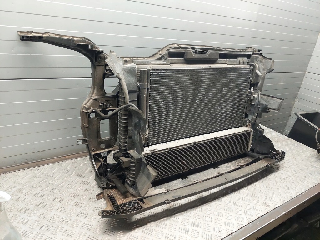 Купить Audi q5 3.0 tfsi 260kw 4g0145804d с передний радиатор воды