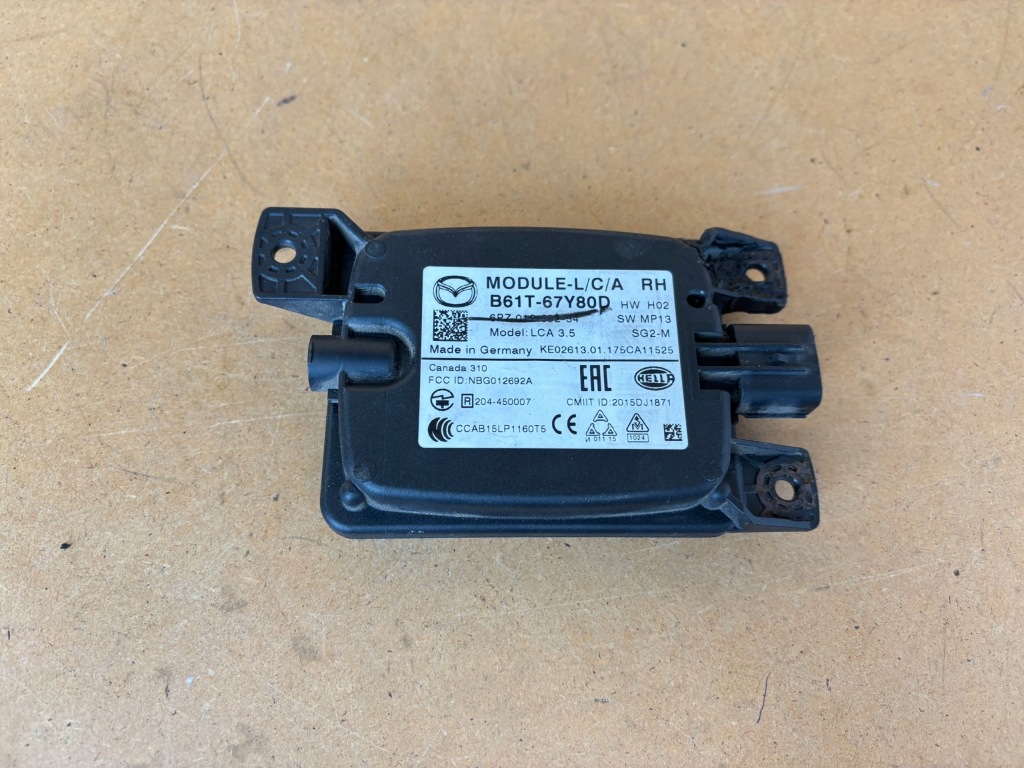 Радар датчик мертвого pola mazda 3 3 bm Оригінал