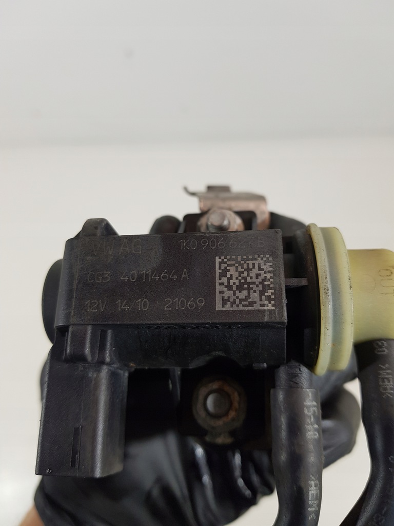 фото №7, Клапан вакууму turbo vw audi 1.6tdi 1k0906627b