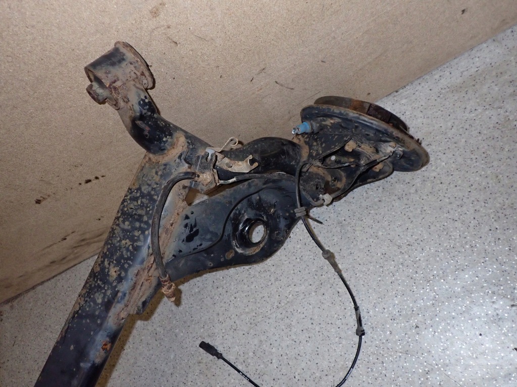 фото №4, Toyota aygo 1.0 05-12 балка подвеска задняя