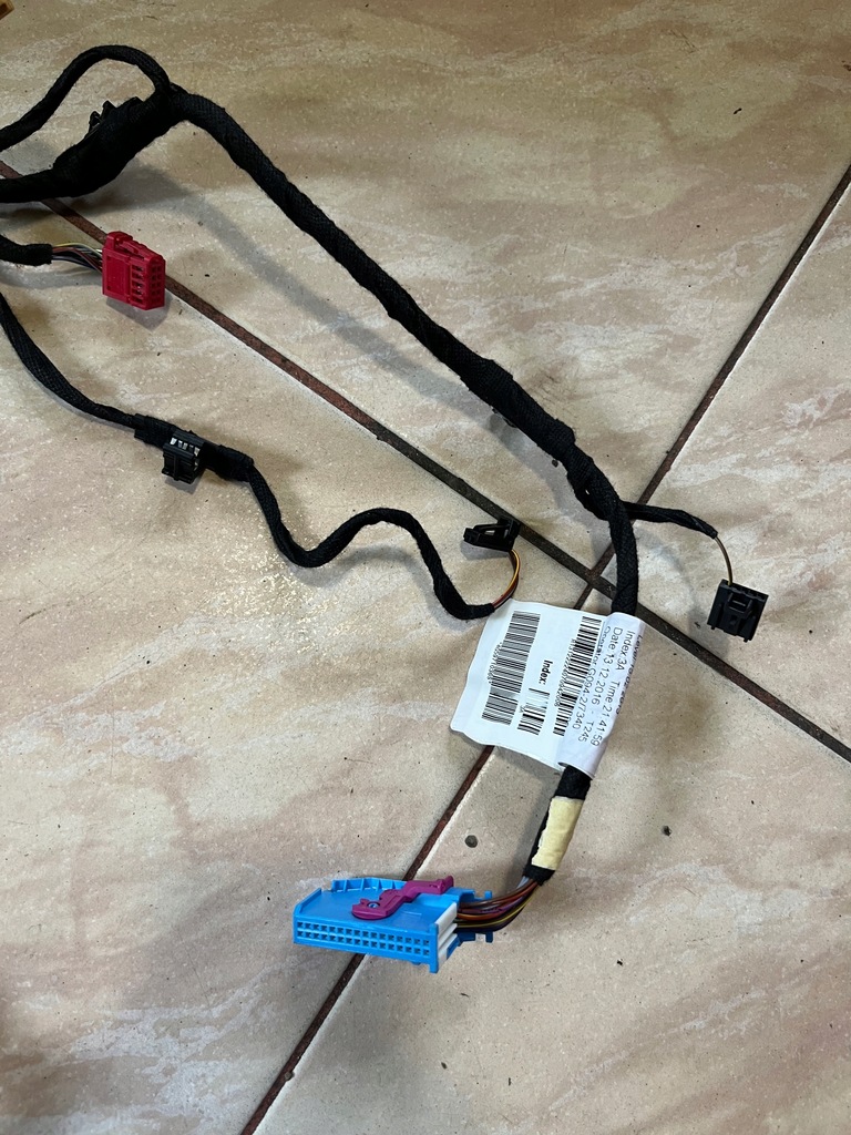 фото №3, Жгут обивка обшивка дверь r перед audi a6 c7