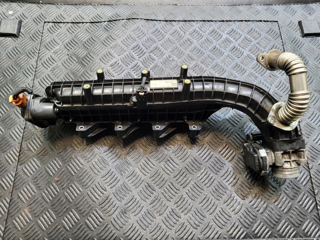 Купити Колектор впускний  - оригінальний номер 55503129