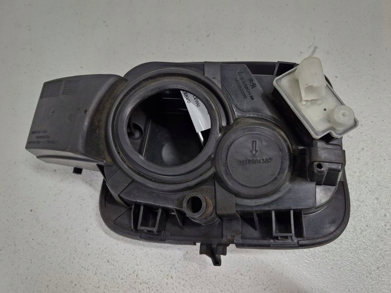 фото №6, Peugeot 308 2 ii t9 lift крышка заливной топлива kcac 9817504180