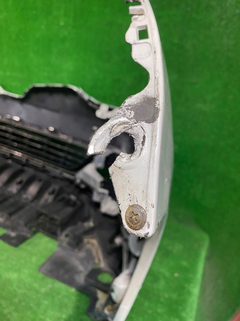 Бампер передний перед renault megane 3 рестайлинг  13- nr.4964 Недорого