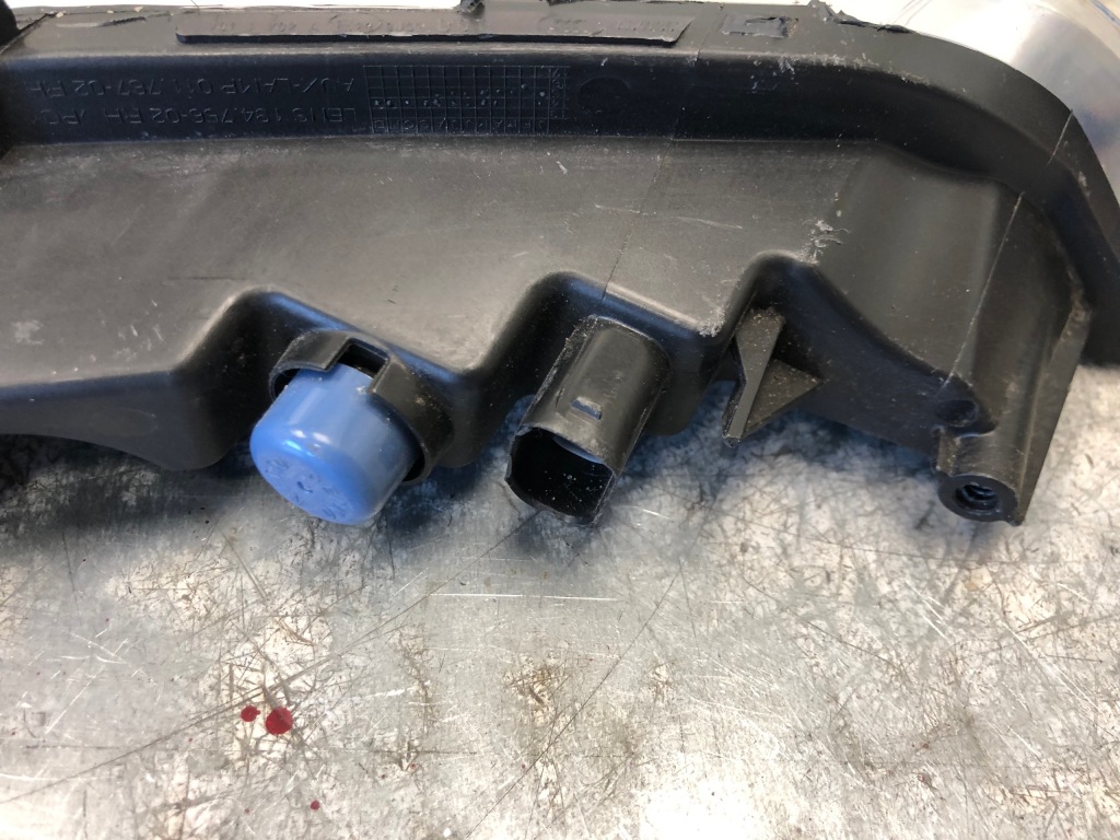 Купить Фара поворотник led drl правый porsche cayenne 7p5941182j