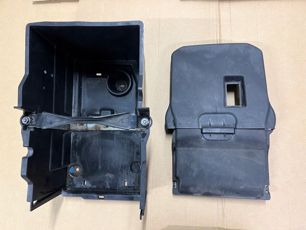 фото №9, Основа корпус акумулятор ford focus mk3