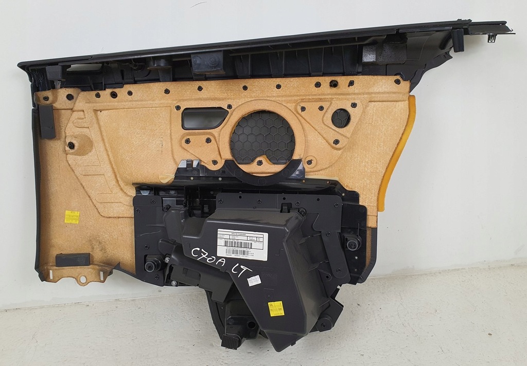 фото №8, Оббивка обшивка лівий задня volvo c70 ii 39888365