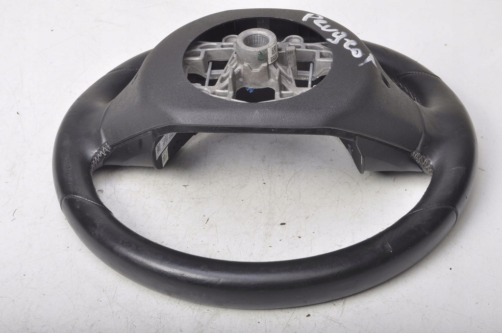 фото №12, Peugeot 2008 воздуховод кожаный