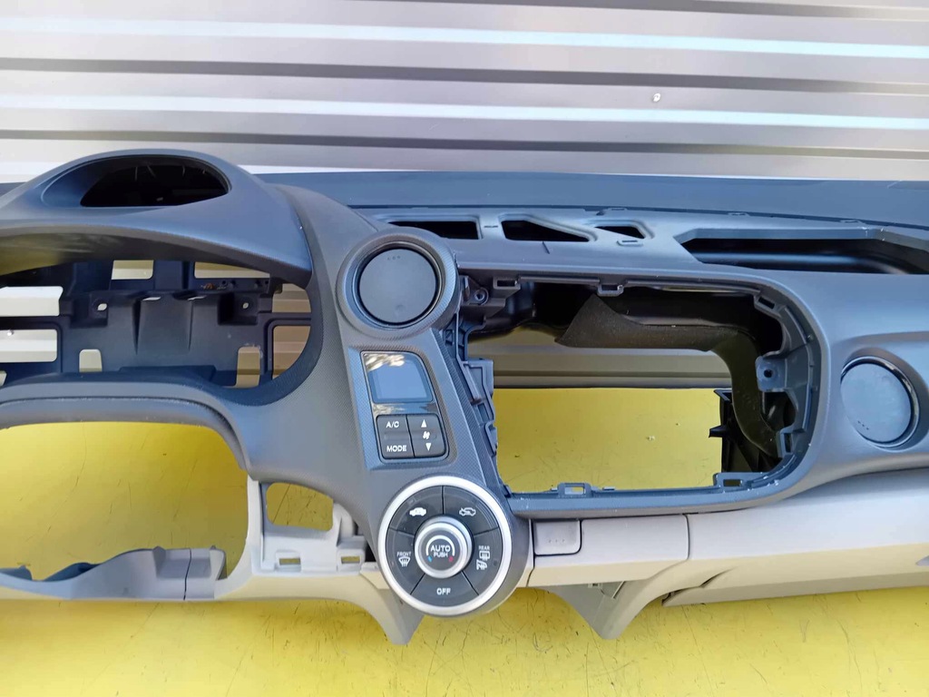 фото №5, Honda insight ii консоль панель приладів 09-14