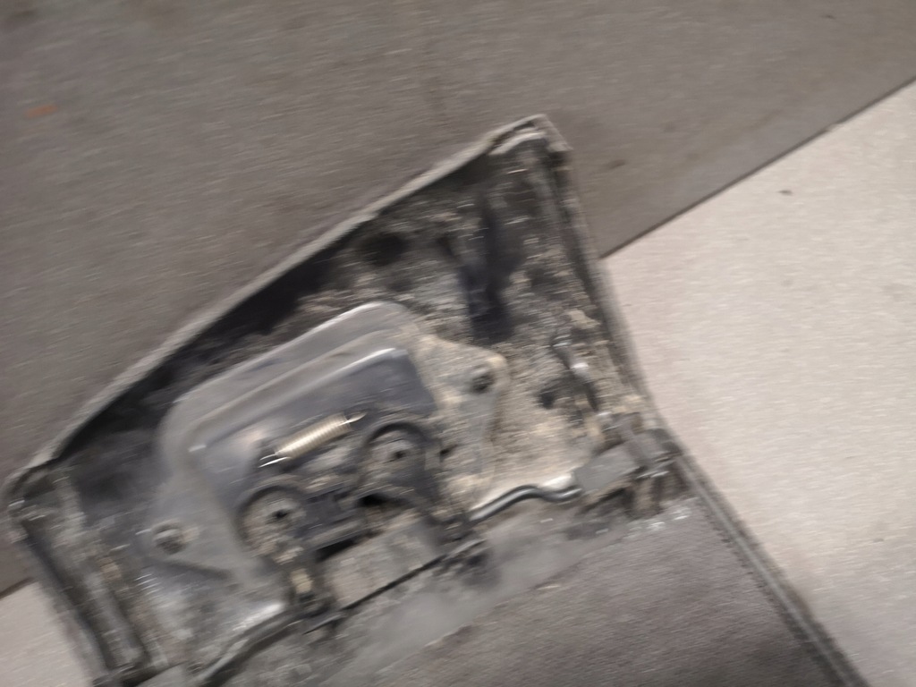 фото №9, Обшивка заглушка багажника правая audi a6 c5 avant