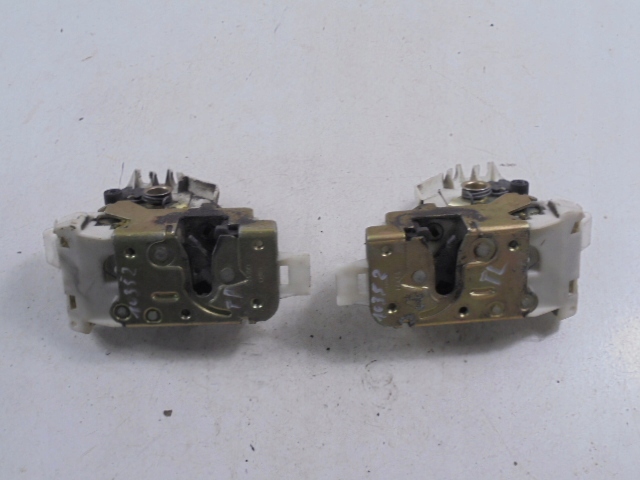 фото №8, Ford mondeo mk3 00-03 замок двері задня лівий правий xs41a26413cg xs41a26412cg