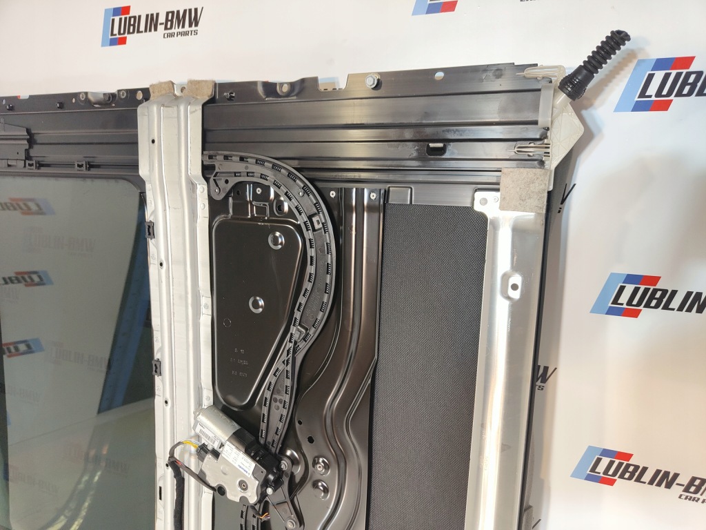 фото №12, Люк стеклянный крыша bmw g30 f90 m5