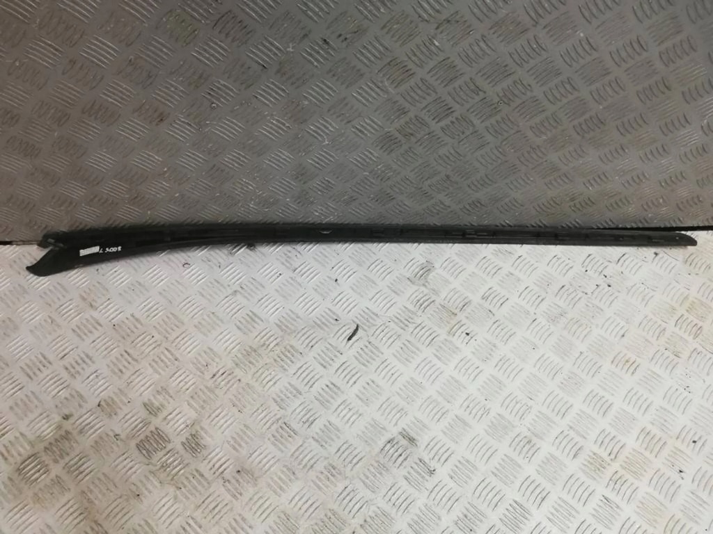 фото №5, Молдинг скло лобове ліва peugeot 3008 evgc