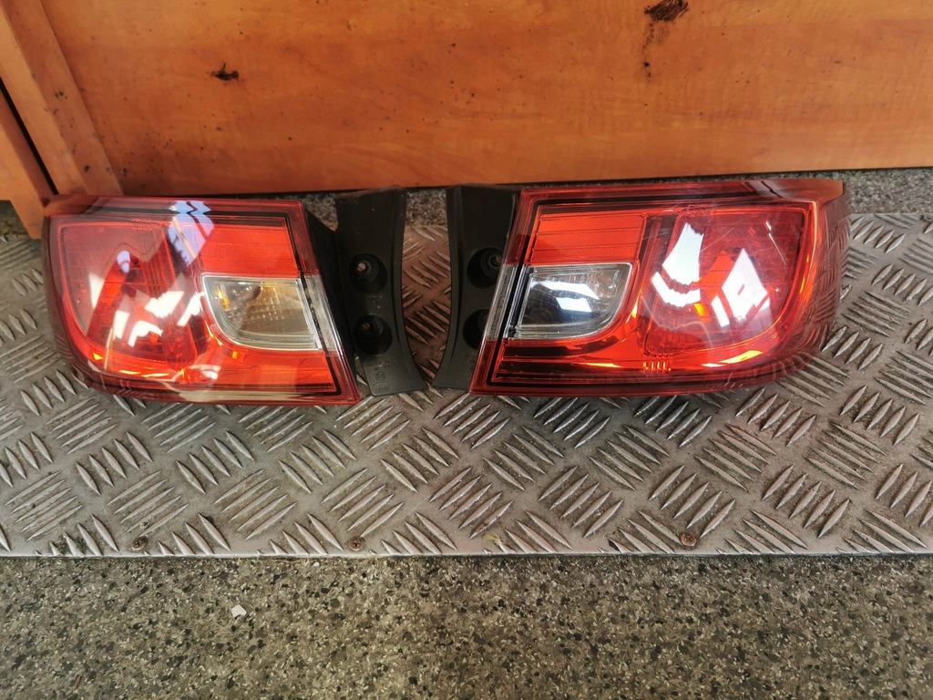 фото №1, Лампи задня renault clio iv оригінальний номер 265502631r 265554091r