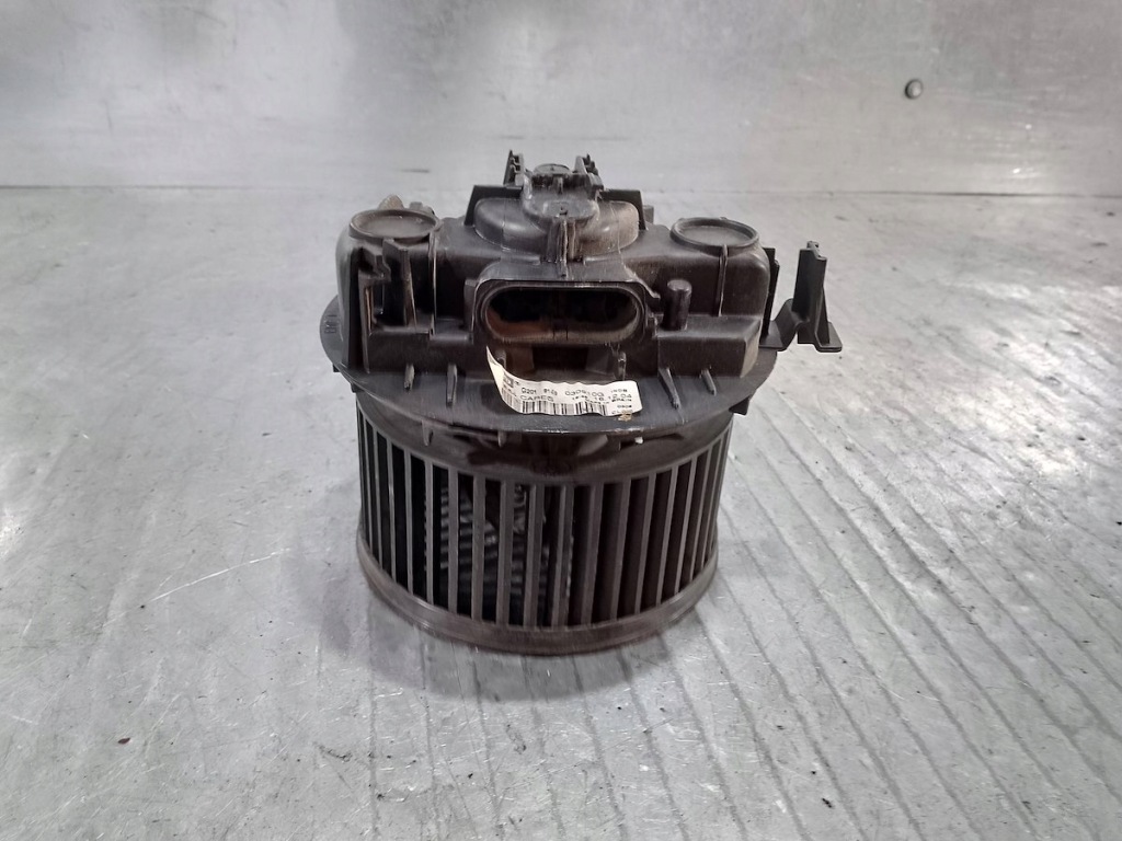 фото №1, Вентилятор обдув, воздуходувка renault megane ii g2019149 030910g 1.5 dci