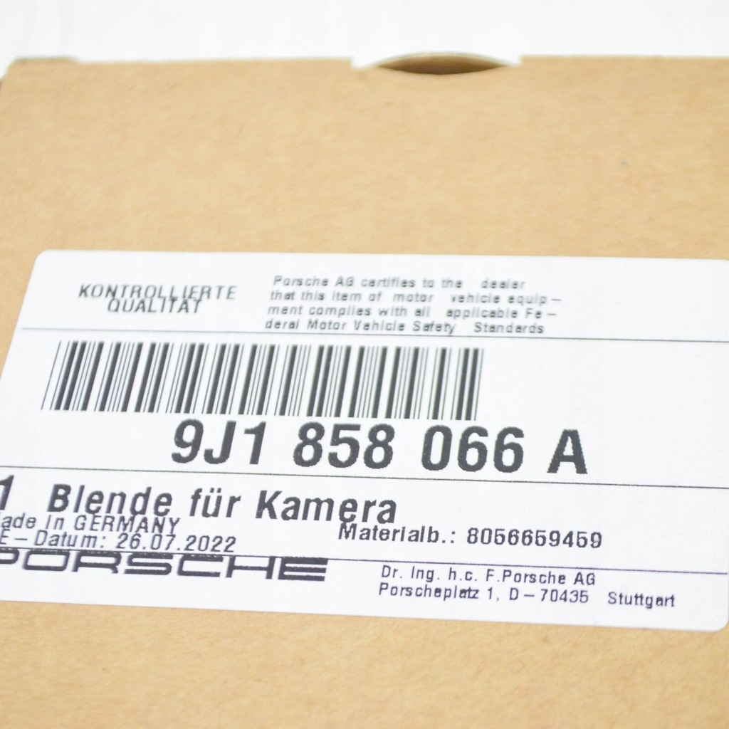 фото №8, Porsche taycan rear window камера panelcover trim 9j1858066a