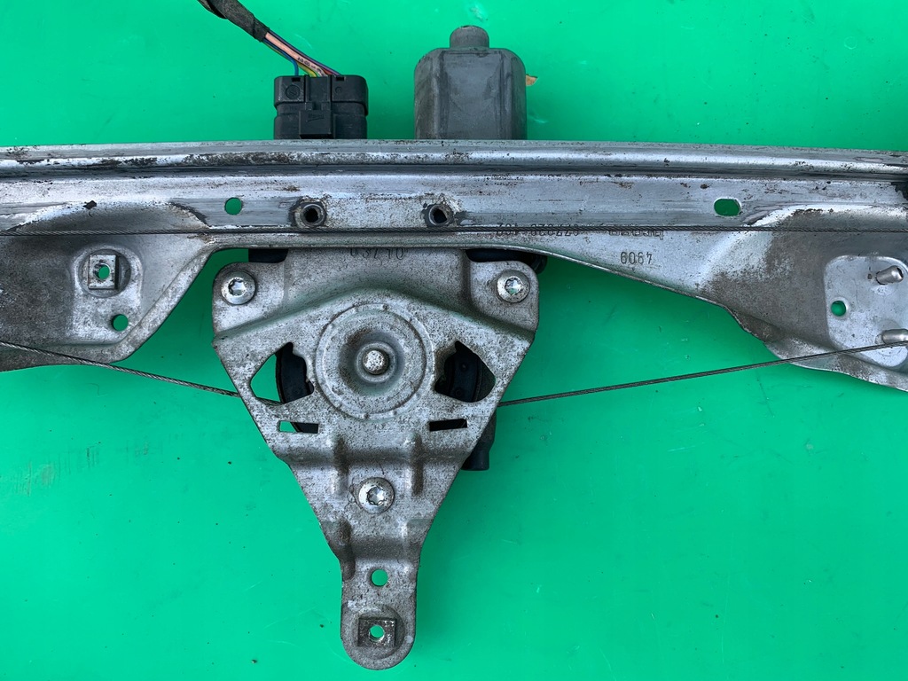 фото №8, Механизм стекло правый задний peugeot 308 i t7 07-