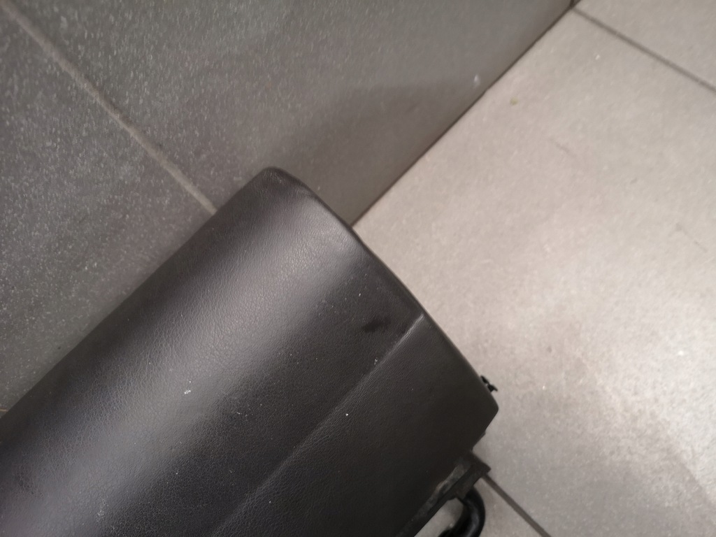 фото №8, Подголовник средний сиденье audi a8 d2 чёрный