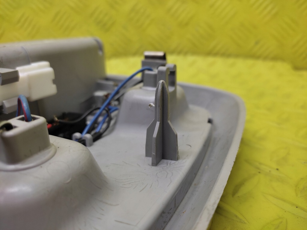 фото №11, Mazda mpv лампа освещение кабины