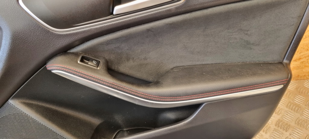 фото №15, Mercedes w117 cla shooting brake kombi сиденья подогрев заднее сиденье alcantara kpl