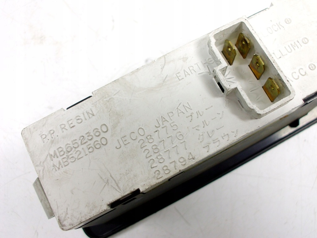 фото №3, Mitsubishi space runner i часы дисплей