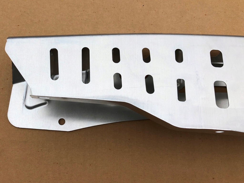 Молдинг кронштейн підсилювач балка кронштейн бампера tesla model y 2020- Київ