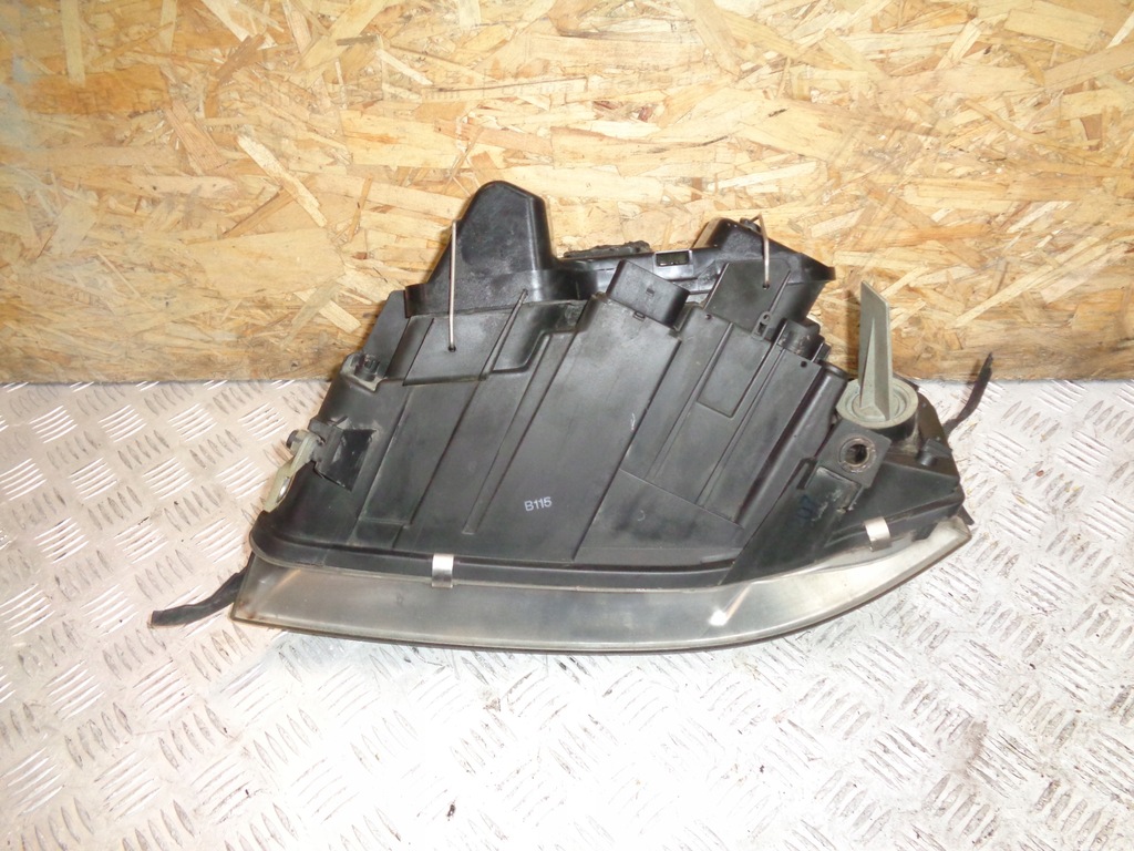 фото №9, Лампа правый перед audi a6 c5 97-