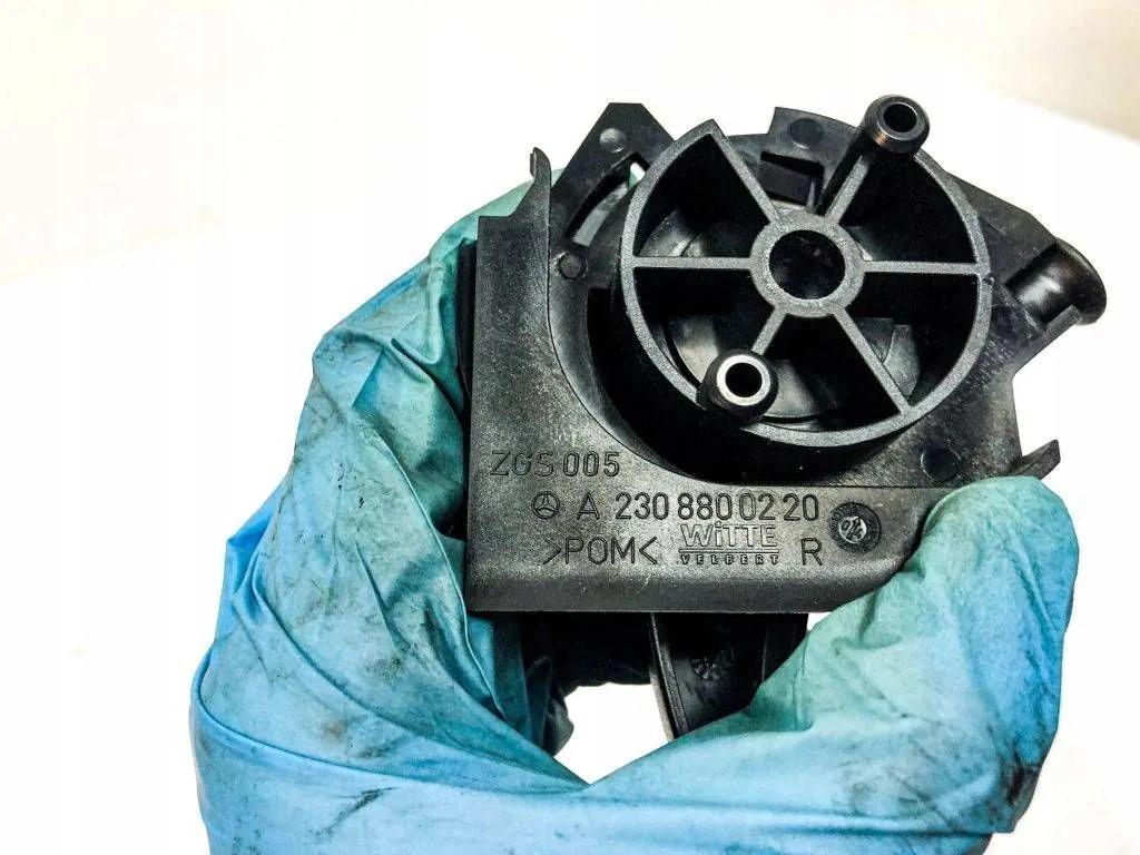 Інше частини внутрішнє mercedes-benz slk r171 a2038800220 34319950 2.0l Ціна