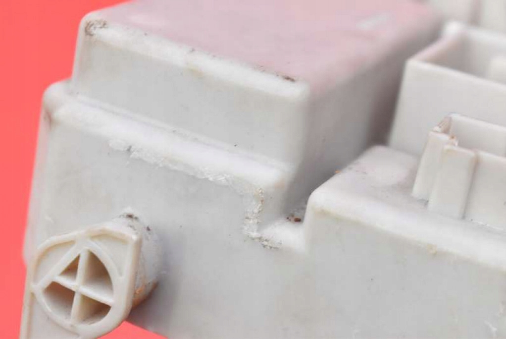 фото №10, Коробка запобіжників bp8f66730h mazda 3 1 i bk 2.0 16v 150 km 03-06