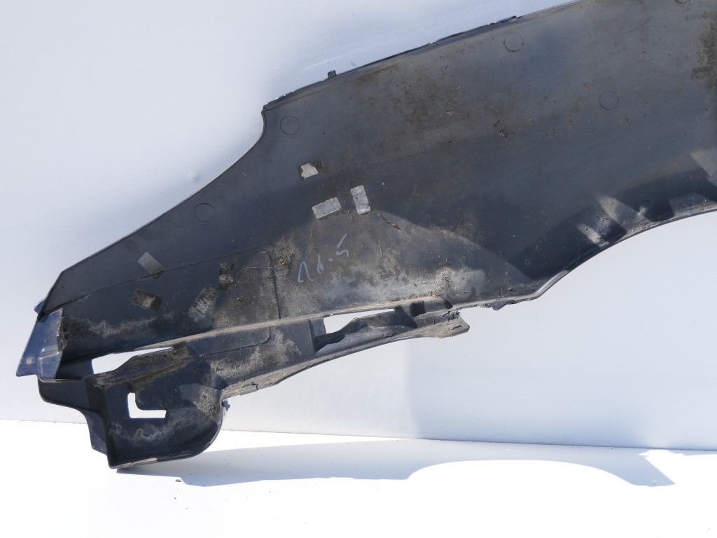 Крыло  перед правый  передний правый  kmpd citroen c8 02-14r. 04r. Оригинал