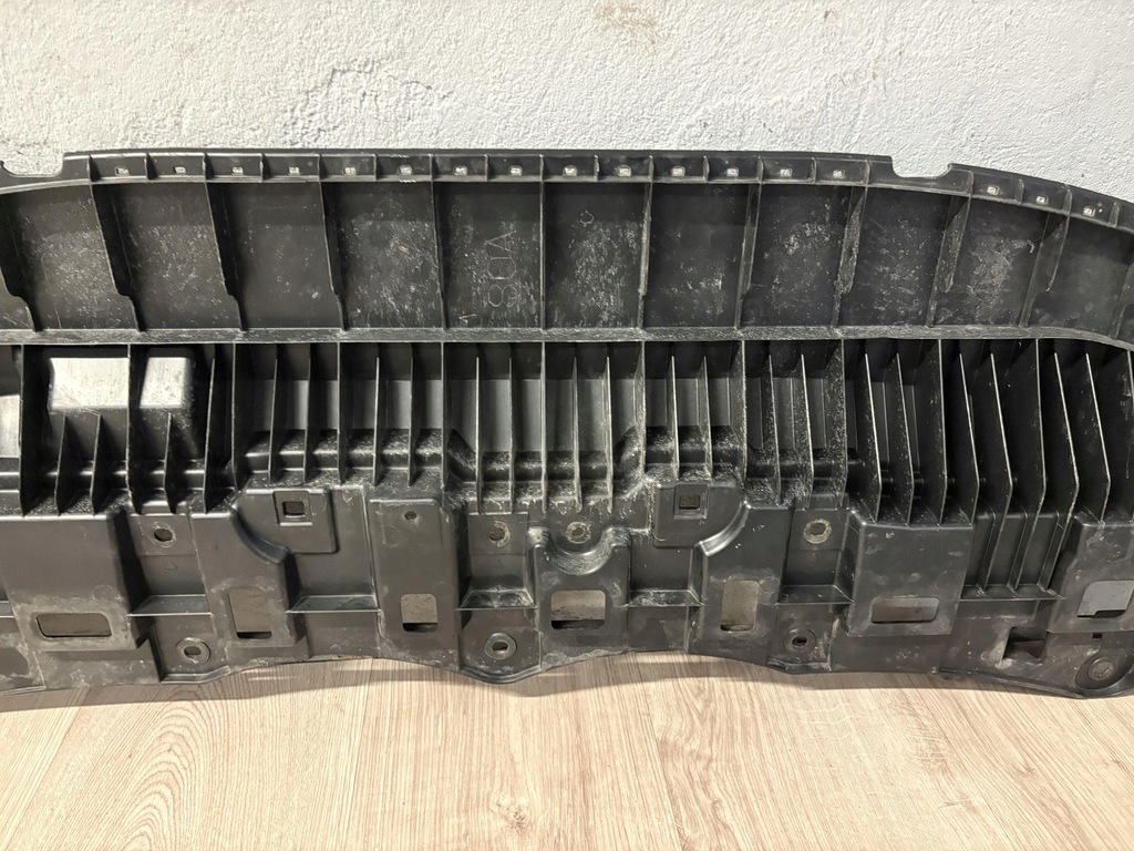 фото №11, Toyota yaris cross плита накладка бампера перед 52618-0d180