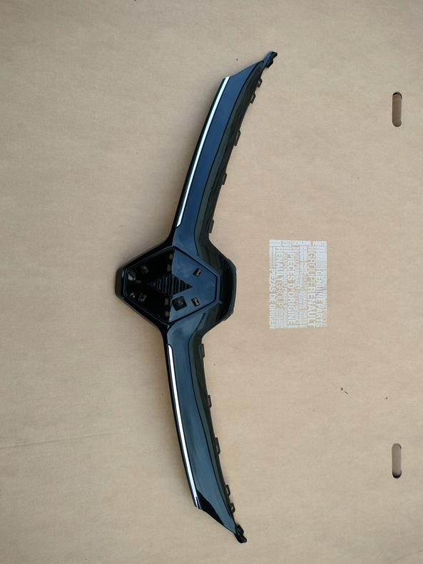 фото №1, Renault clio v решётка радиатора решётка радиатора молдинг хром оригинальный номер идеальное состояние żadnej ryski