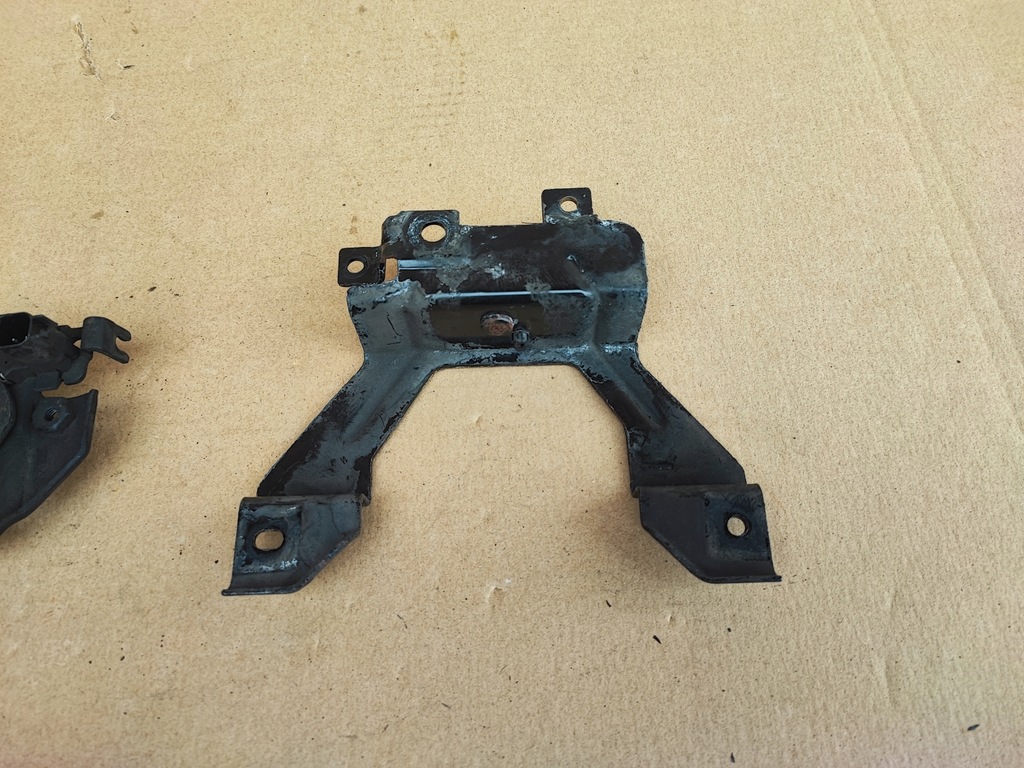 фото №9, Ecosport 2 14r 1.5 tdci замок капот кронштейн замка капот кронштейн поперечина