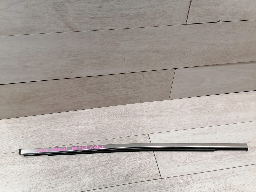 фото №1, Macan молдинг ущільнювач права 95b839478a