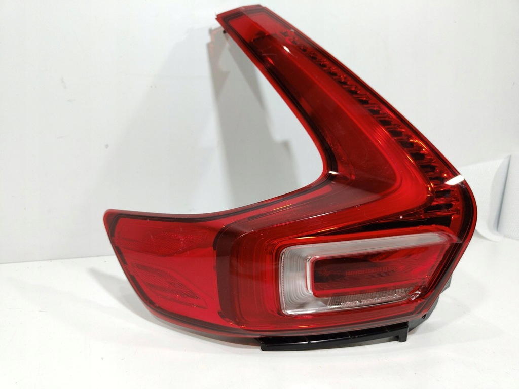 фото №2, Volvo xc40 лампа лівий задня led