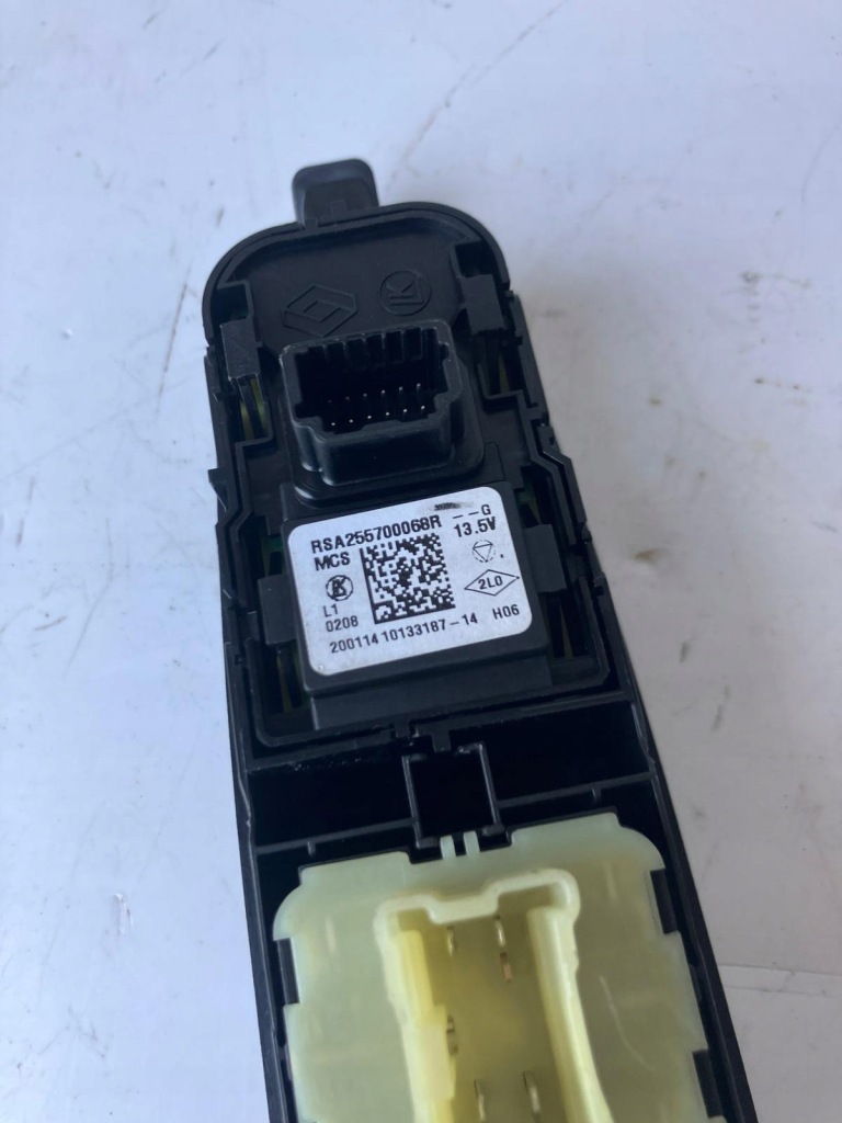 фото №4, Панель переключатель окон зеркал renault zoe ii lift 255700068r