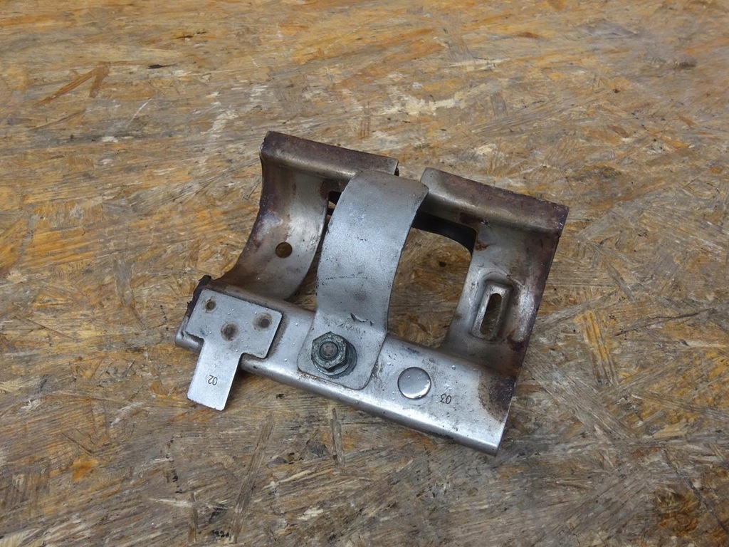 фото №1, Audi s3 8l tt 8n leon i cupra r 1.8t bam кронштейн трубы впускной turbo k04