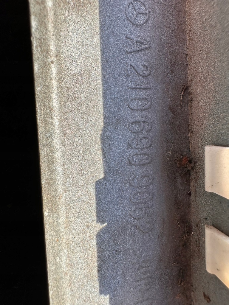 Купить Молдинг перед передняя правая дверь mercedes e klasa