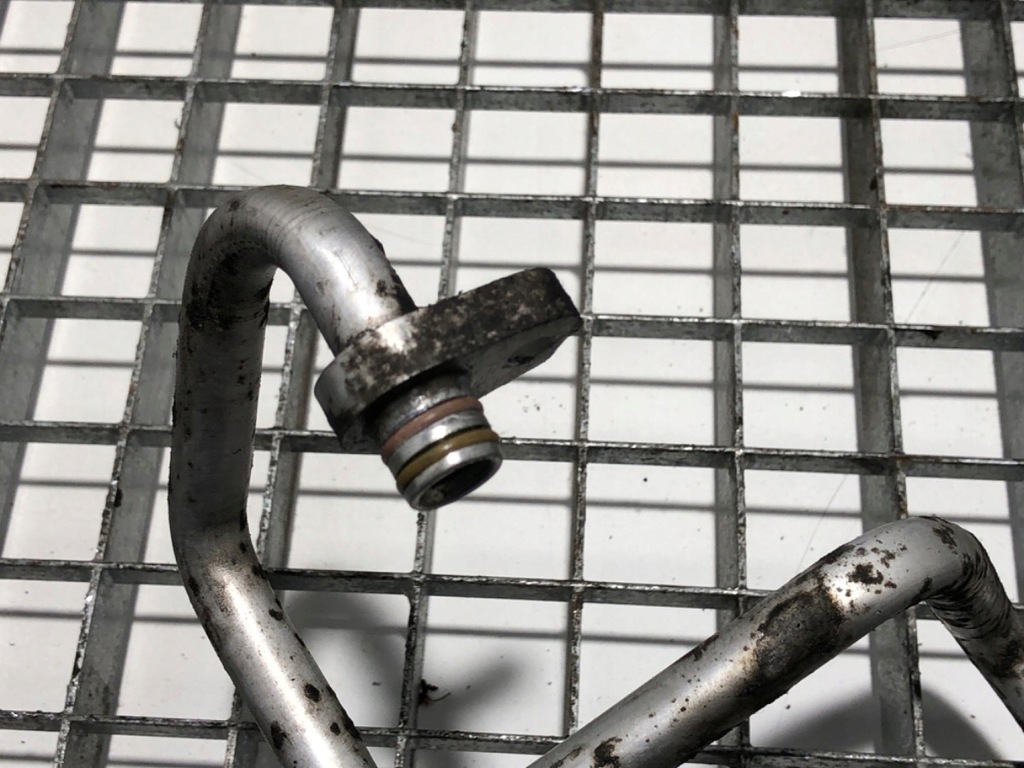 фото №2, Трубка кондиціонера renault master ii 8200401711 2.5 120km bus шланг