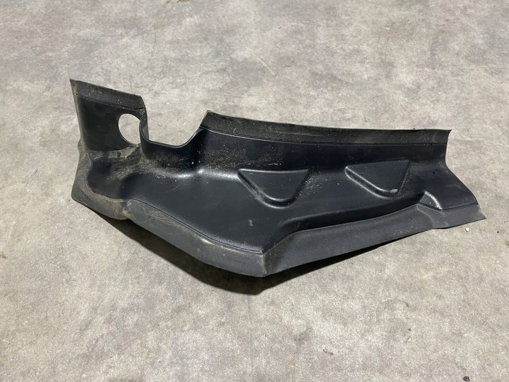 фото №1, Bmw x5 g05 защита лампы задняя 9491403