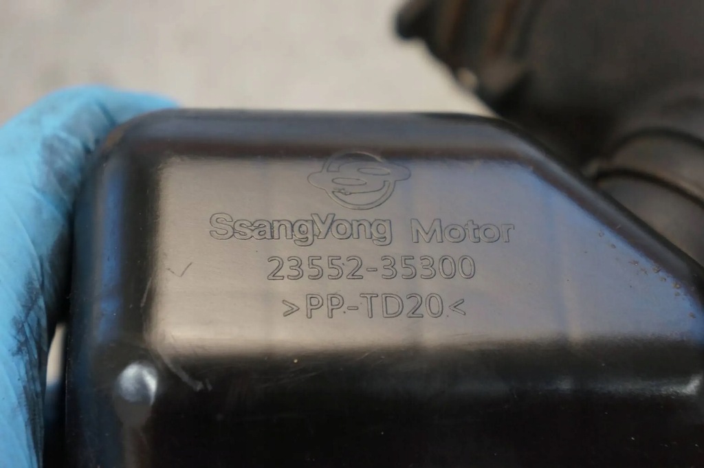 фото №6, Шланг впускной воздуха резонатор ssangyong tivoli 1.6 23552-35300
