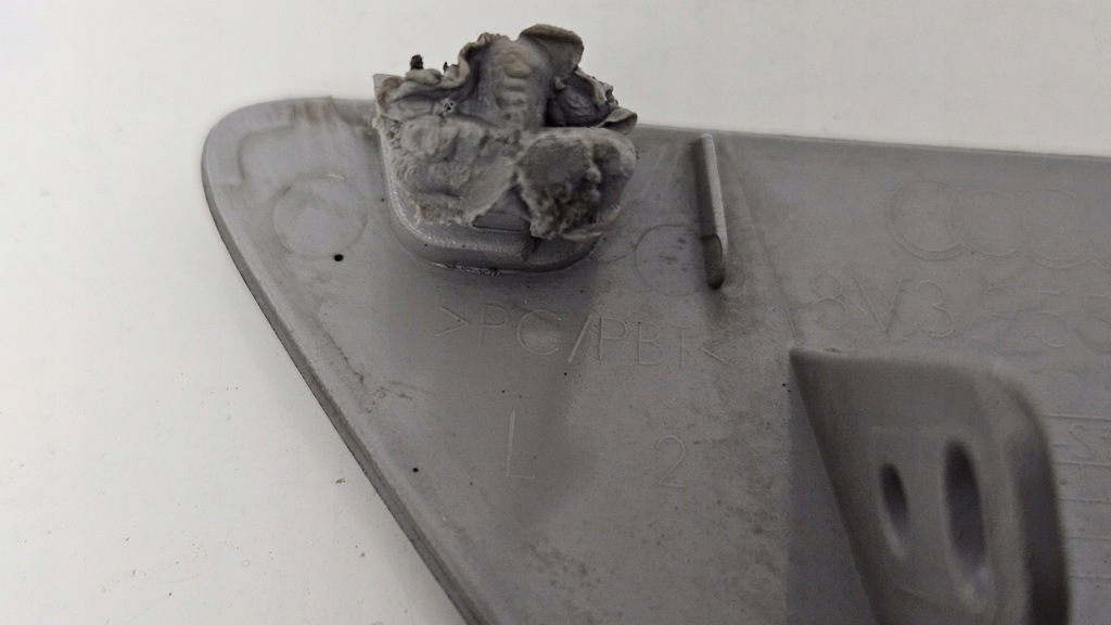 фото №12, Audi a3 заглушка распылителя правая 8v3955276b