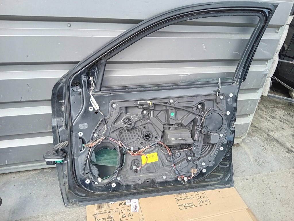 Дверь правое перед chrysler sebring 3 Недорого