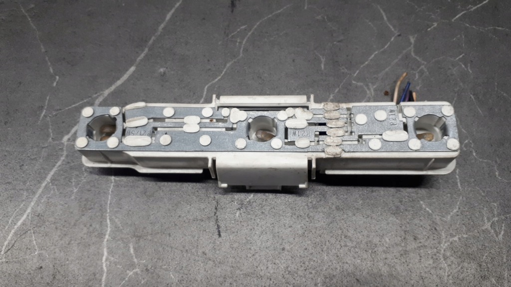 фото №1, Вкладыш лампы правый задняя renault express