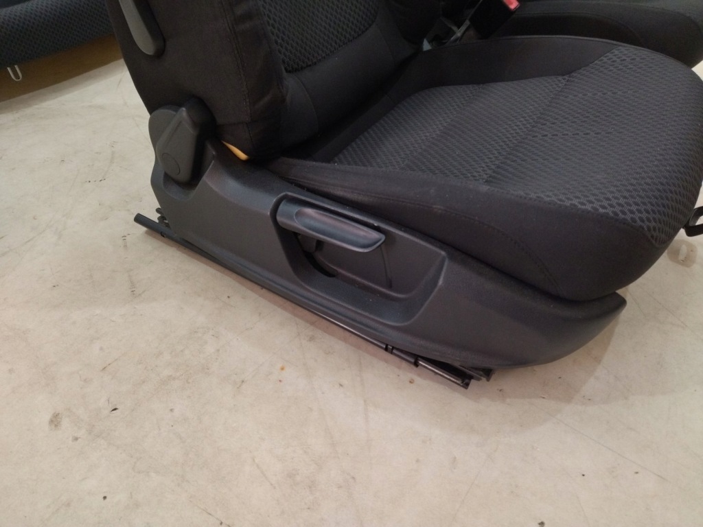 фото №12, Обивка комплект сиденья заднее сиденье материал vw jetta vi 5c 2010-2014r