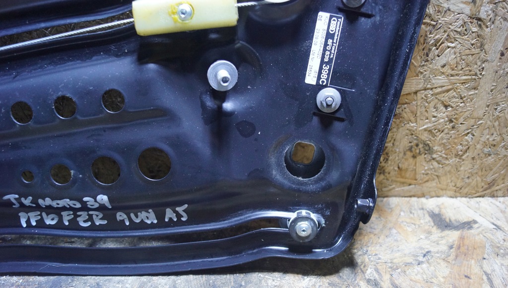 фото №6, Audi a5 8t cabrio підйомник скло правий задня