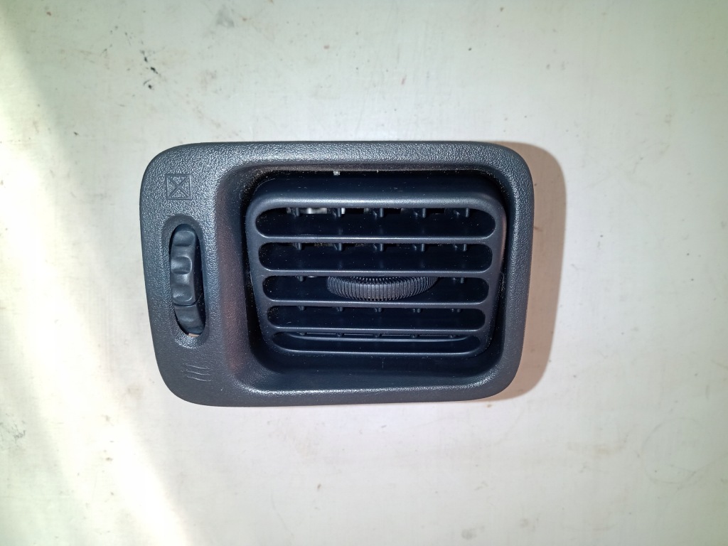 фото №1, Suzuki liana решітка обдув ліва